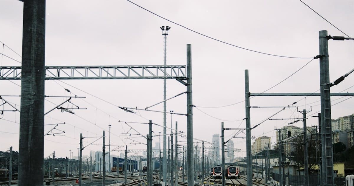 Cannabis for Sleep: Best Strains, Dosing, and the Research